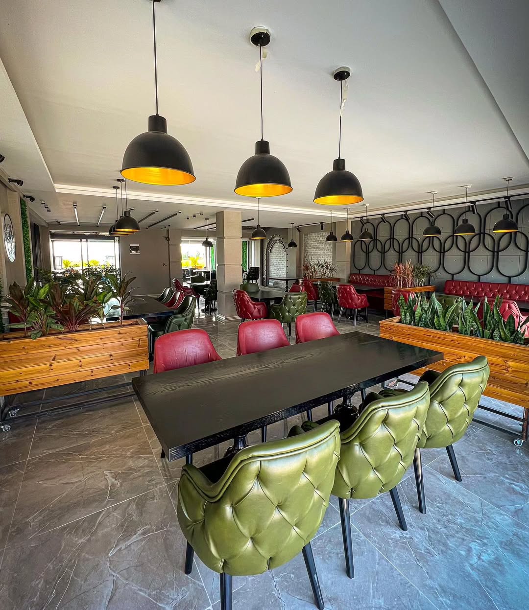 رستوران باغ ایرونی - رستوران در لاهیجان