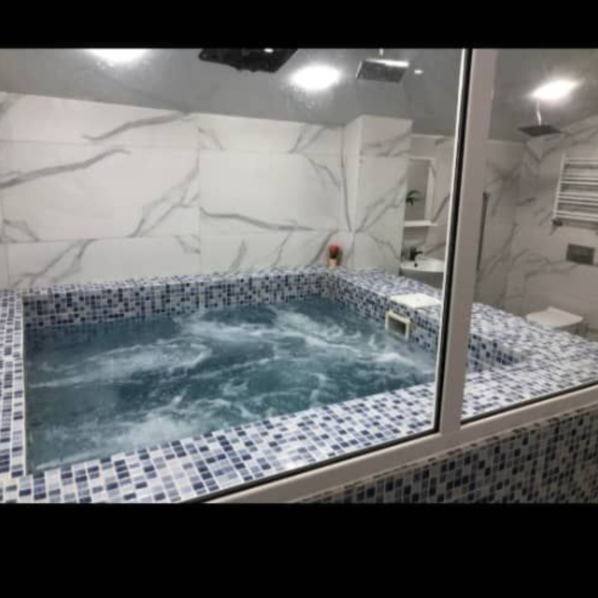 اجاره ویلا چهار خوابه استخردار جنگلی بندرانزلی - اقامتگاه در بندرانزلی