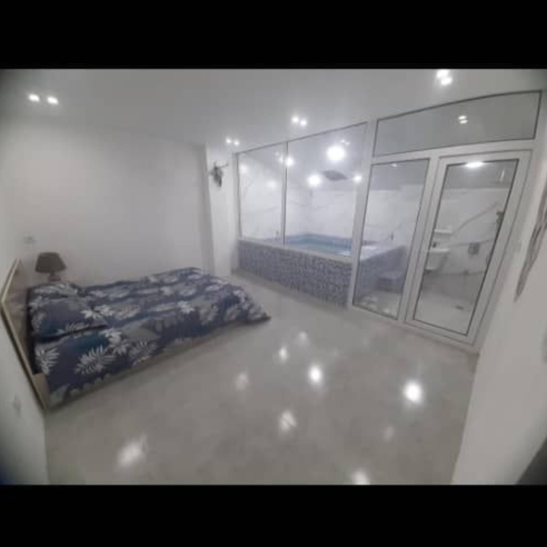 اجاره ویلا چهار خوابه استخردار جنگلی بندرانزلی - تصویر 1