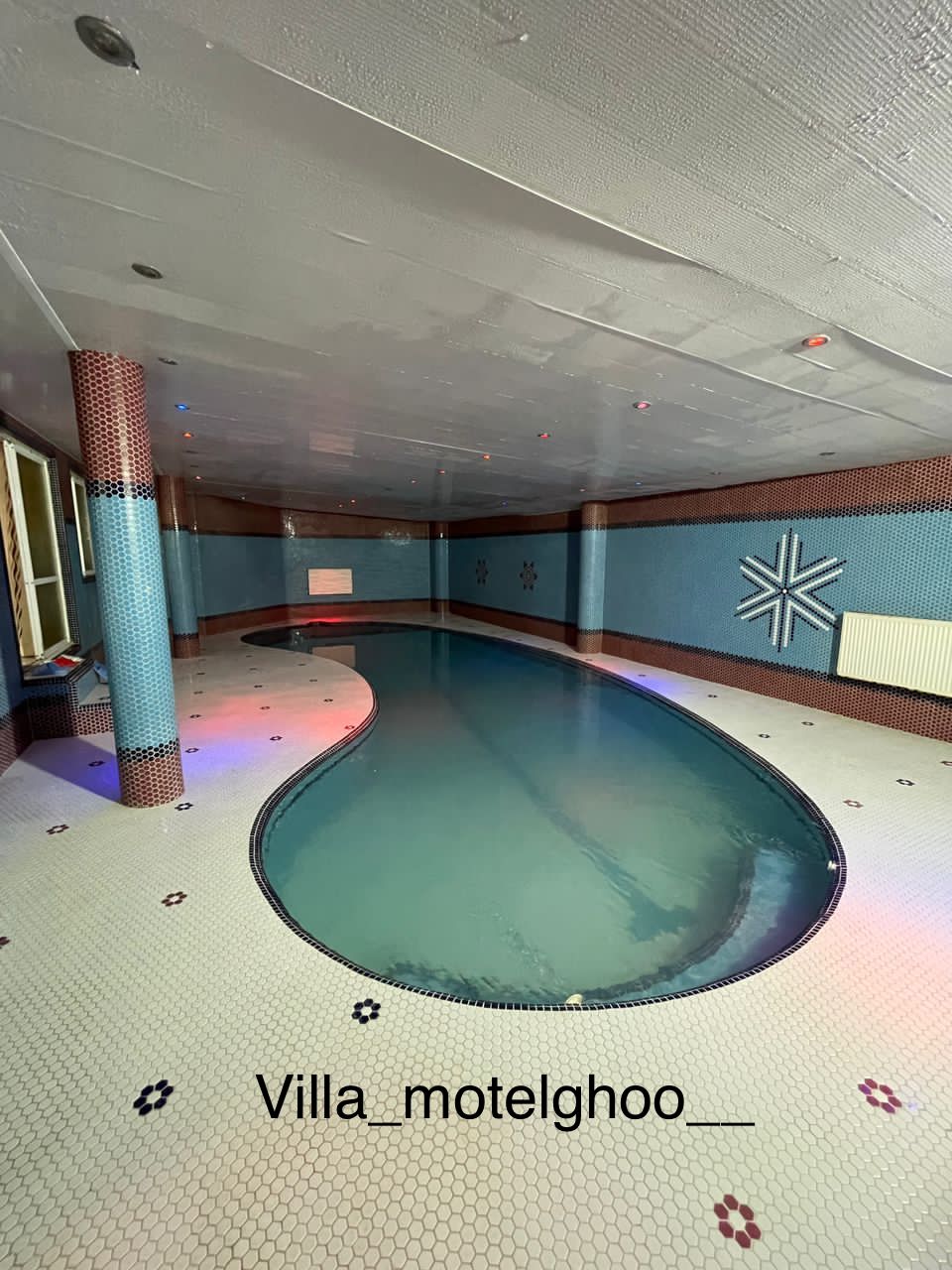 اجاره ویلا سه خوابه استخردار شهری چالوس - ویلا شهری در چالوس