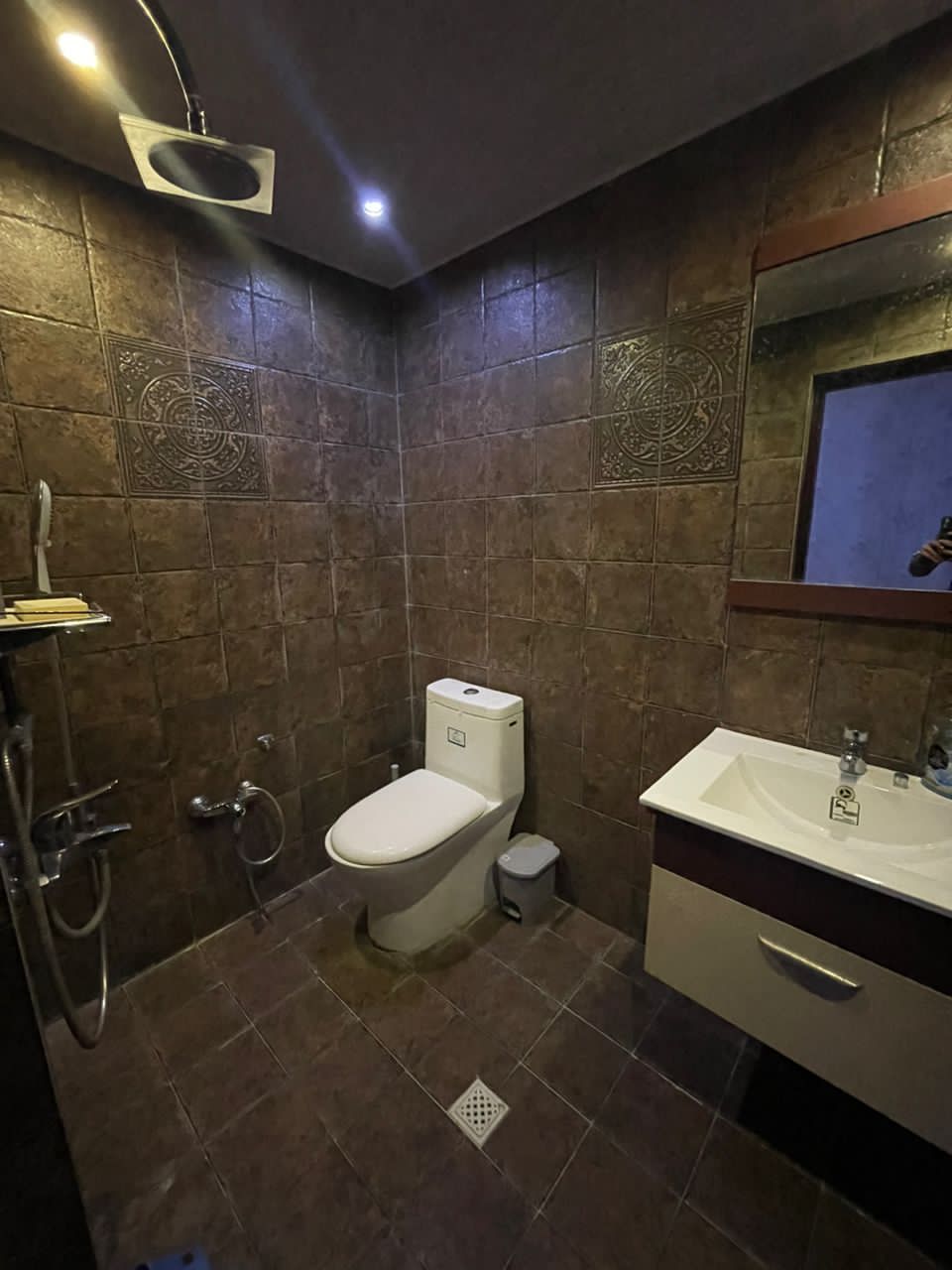 اجاره ویلا سه خوابه استخردار شهری چالوس - تصویر 1